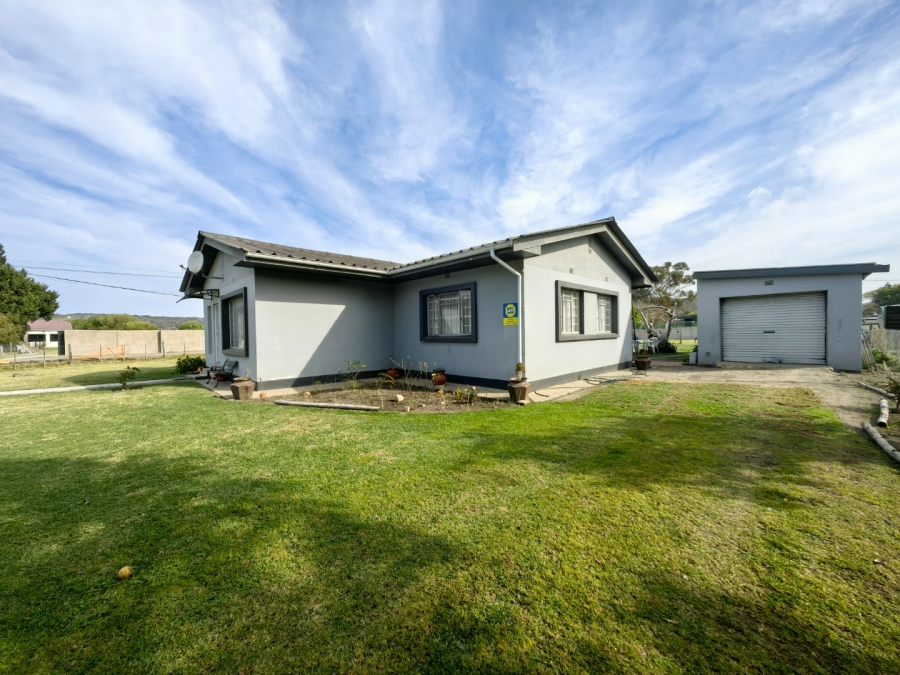 3 Bedroom Property for Sale in Fraaiuitsig Western Cape